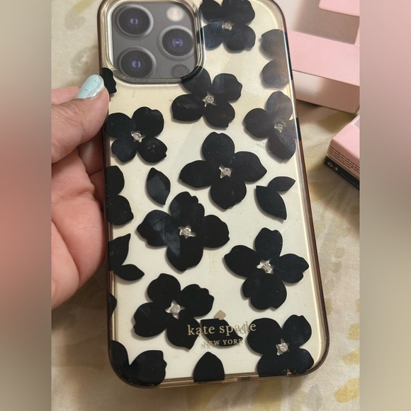 Kate spade iPhone 12 Pro Max case - Picture 3 of 5
